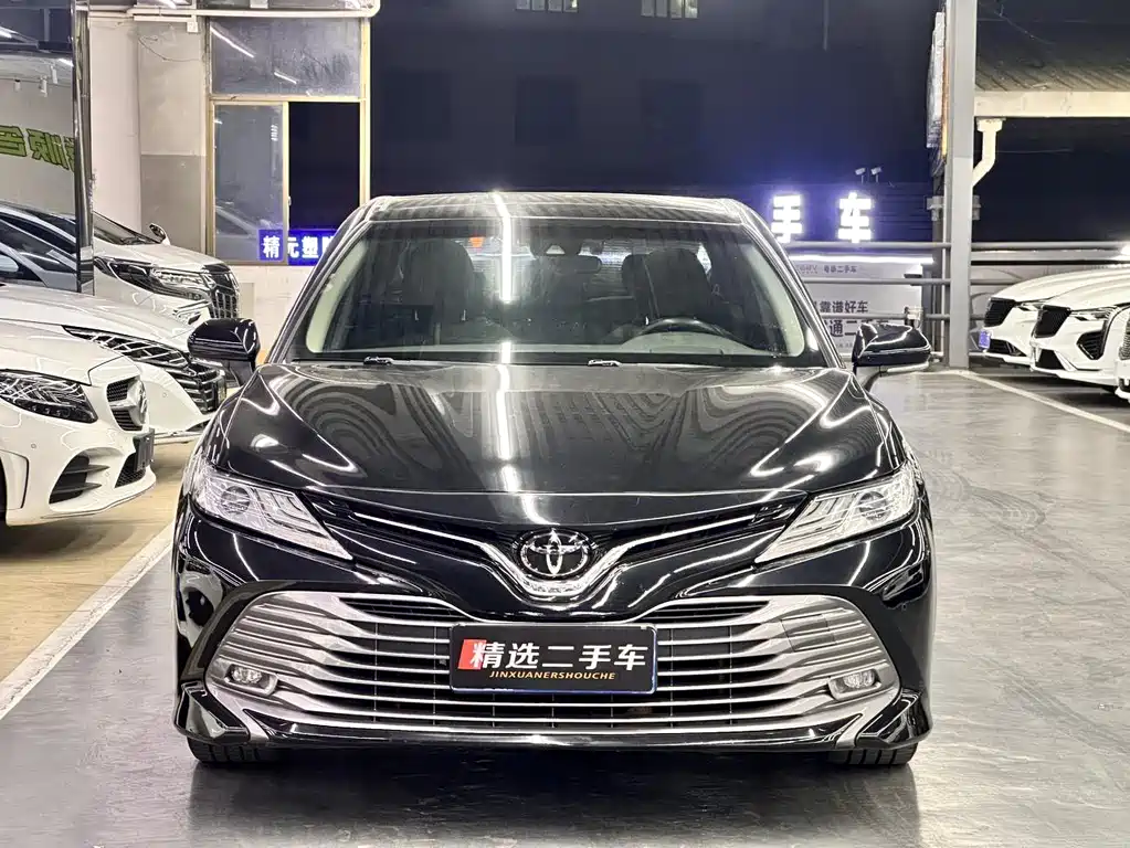 TOYOTA CAMRY