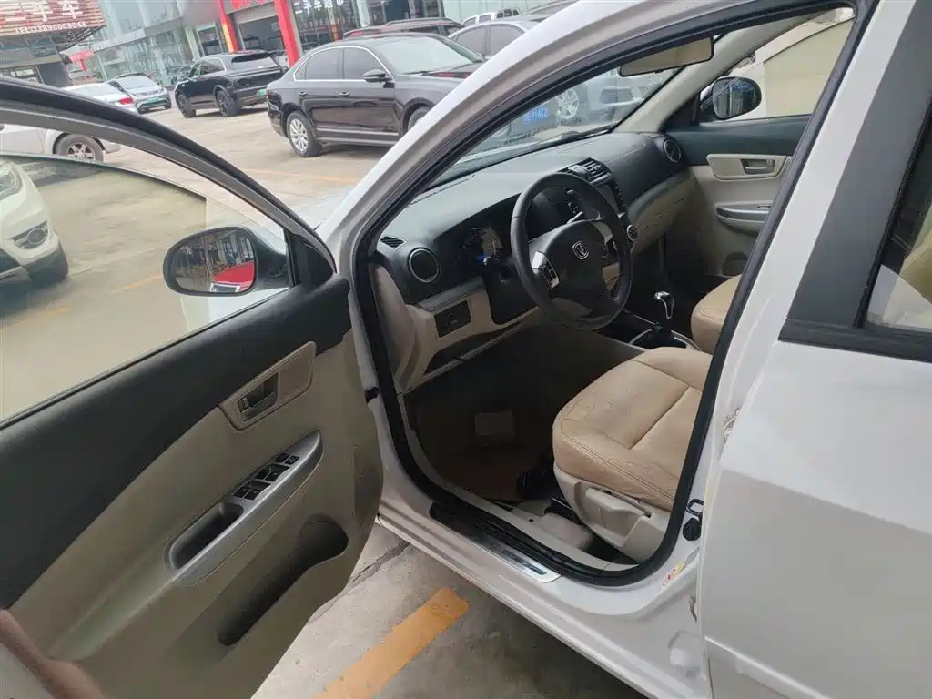 Changan V5 — миниатюра 16