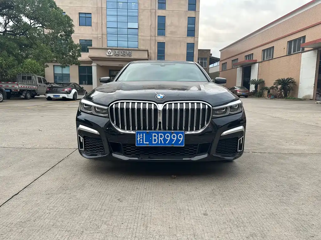 BMW 7 SERIES