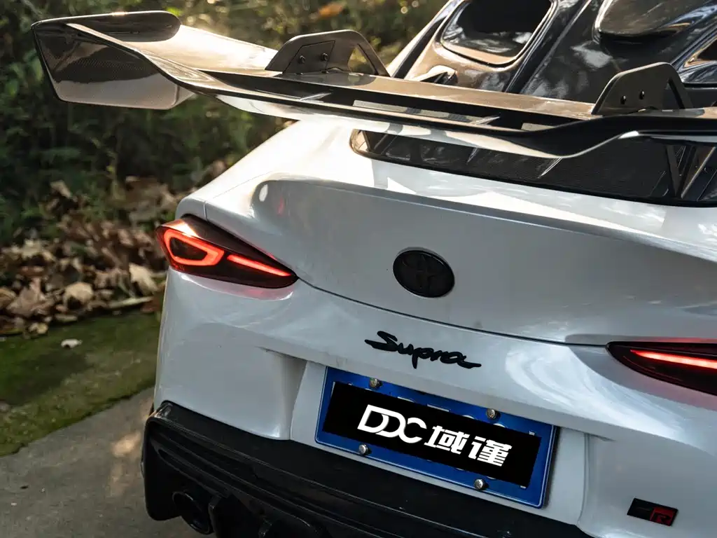 Toyota Supra — миниатюра 3