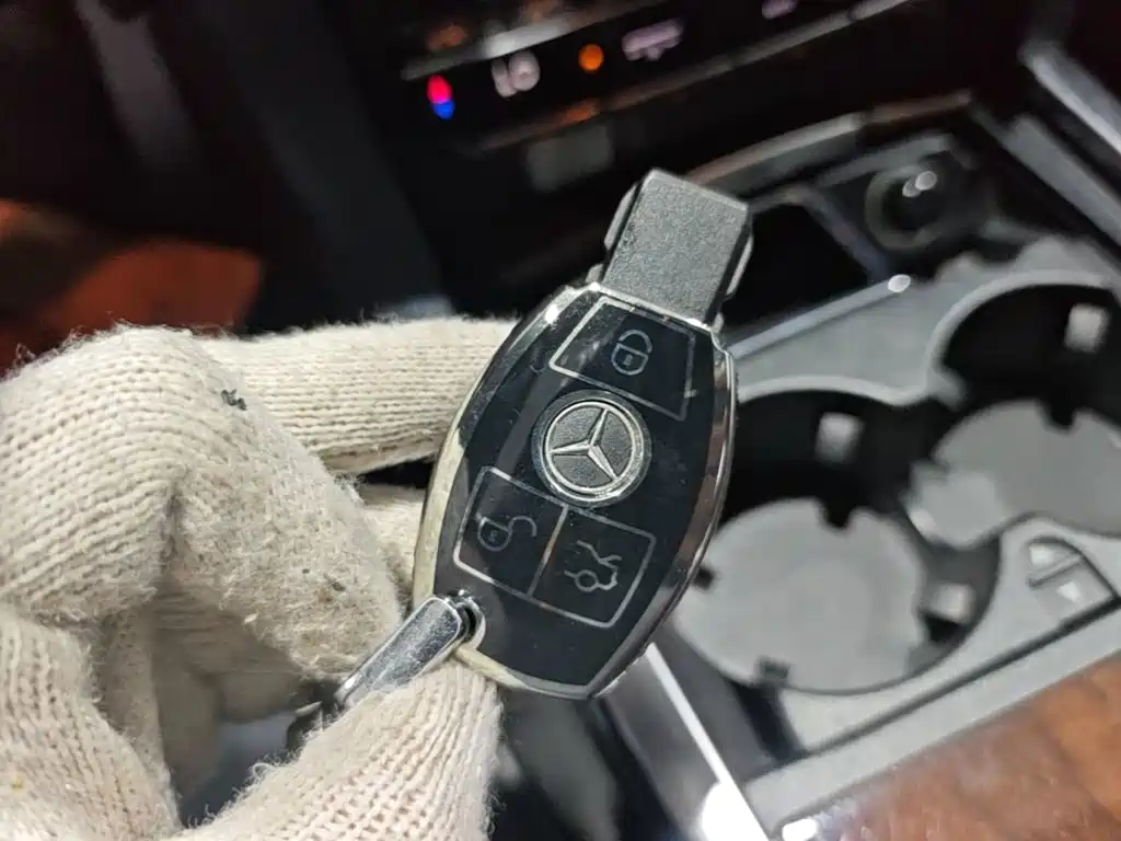 Mercedes-Benz E-Class — миниатюра 9