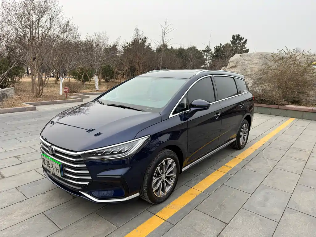BYD SONG MAX