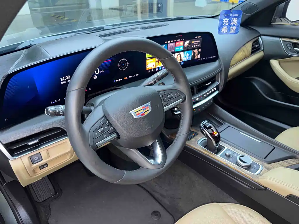 Cadillac CT5 — миниатюра 9