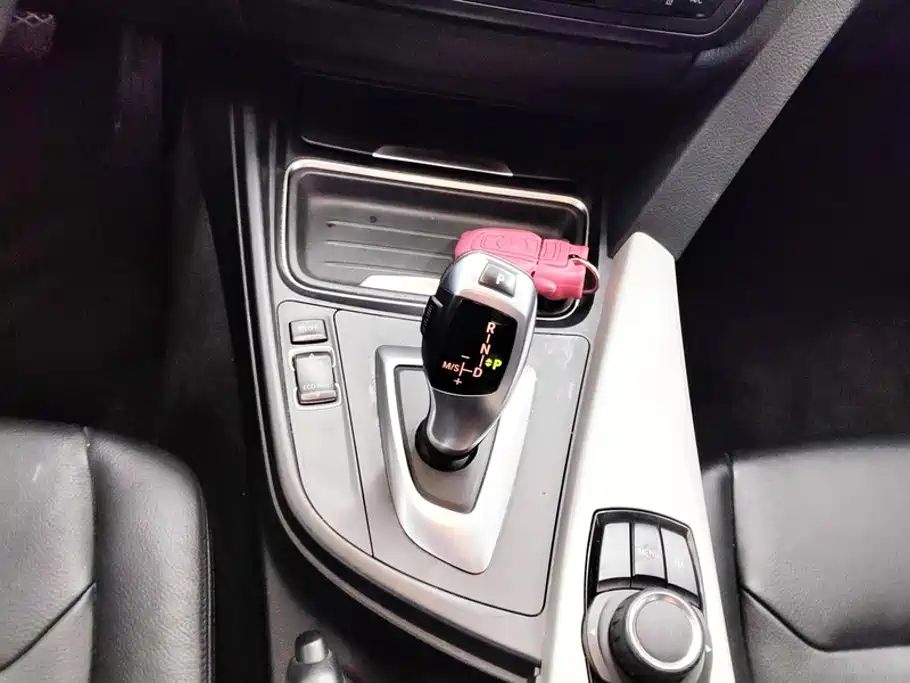 BMW 3 Series — миниатюра 16