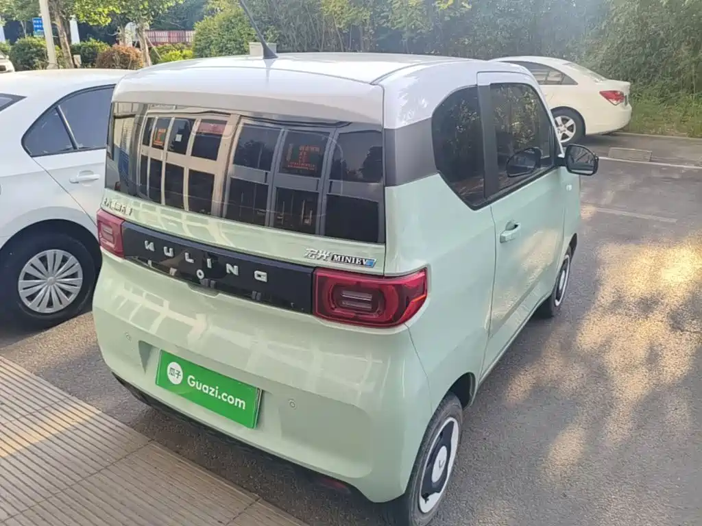 Wuling MINIEV — миниатюра 7