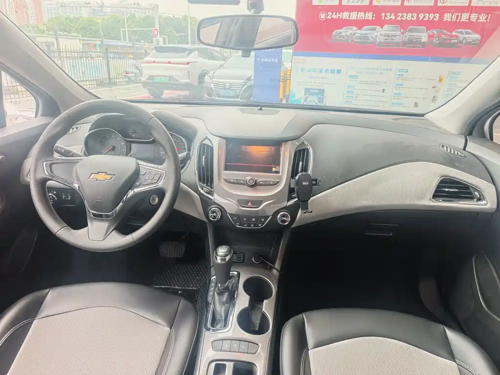 Chevrolet Cruze — миниатюра 14