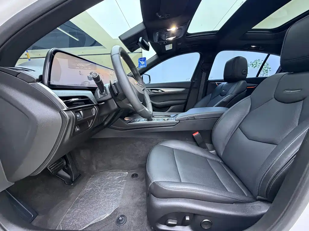Cadillac CT5 — миниатюра 4