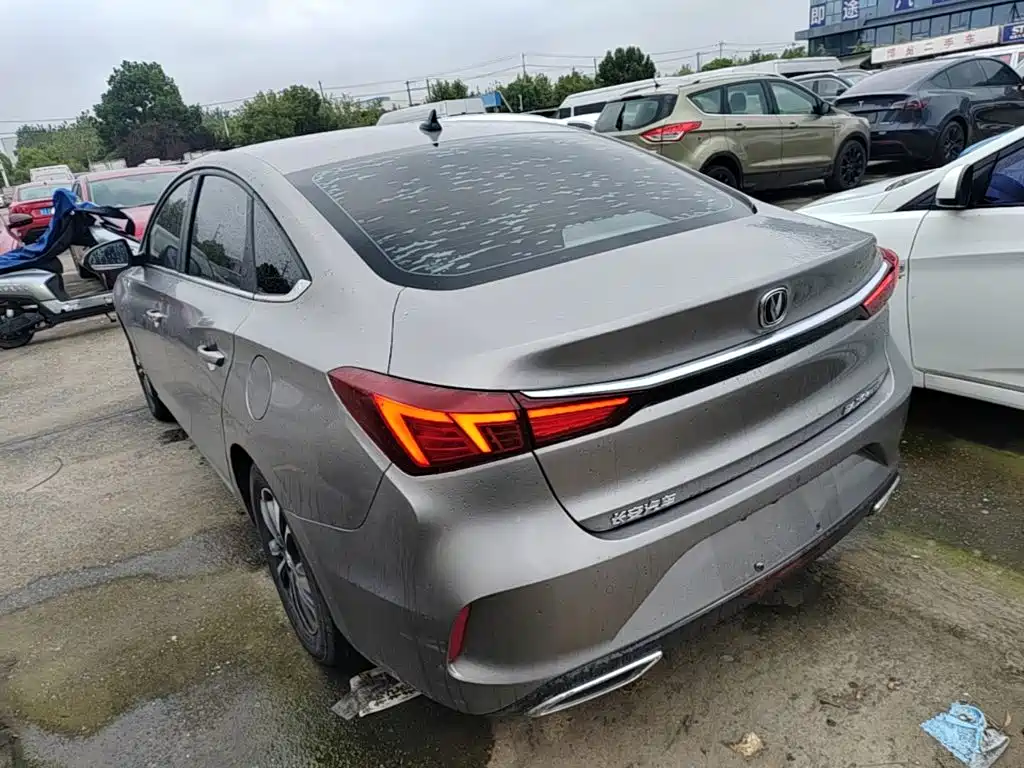 Changan Eado — миниатюра 5