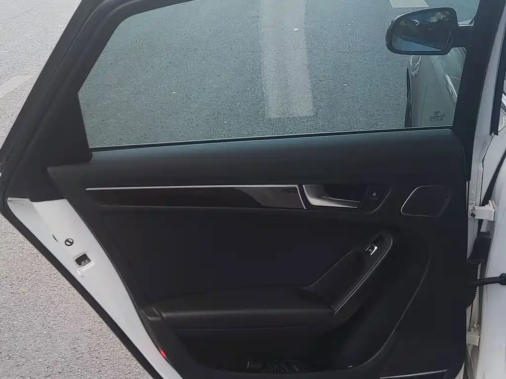 Audi A4L — миниатюра 9