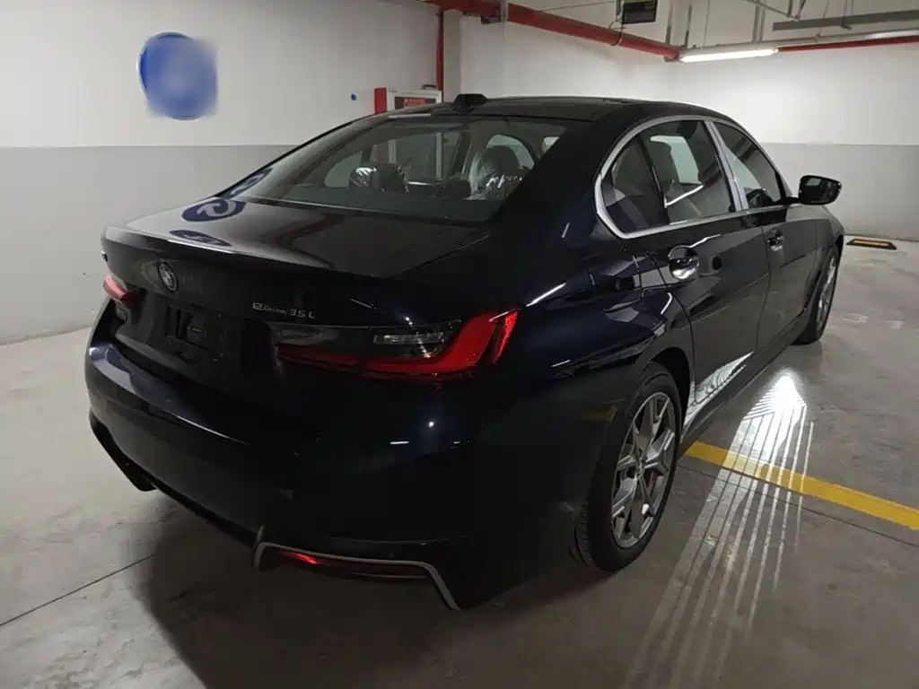 BMW i3 2026 eDrive 35 L