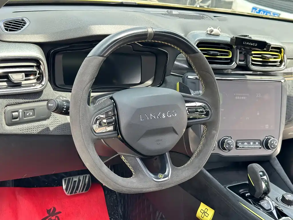 Lynk & Co 03 — миниатюра 16