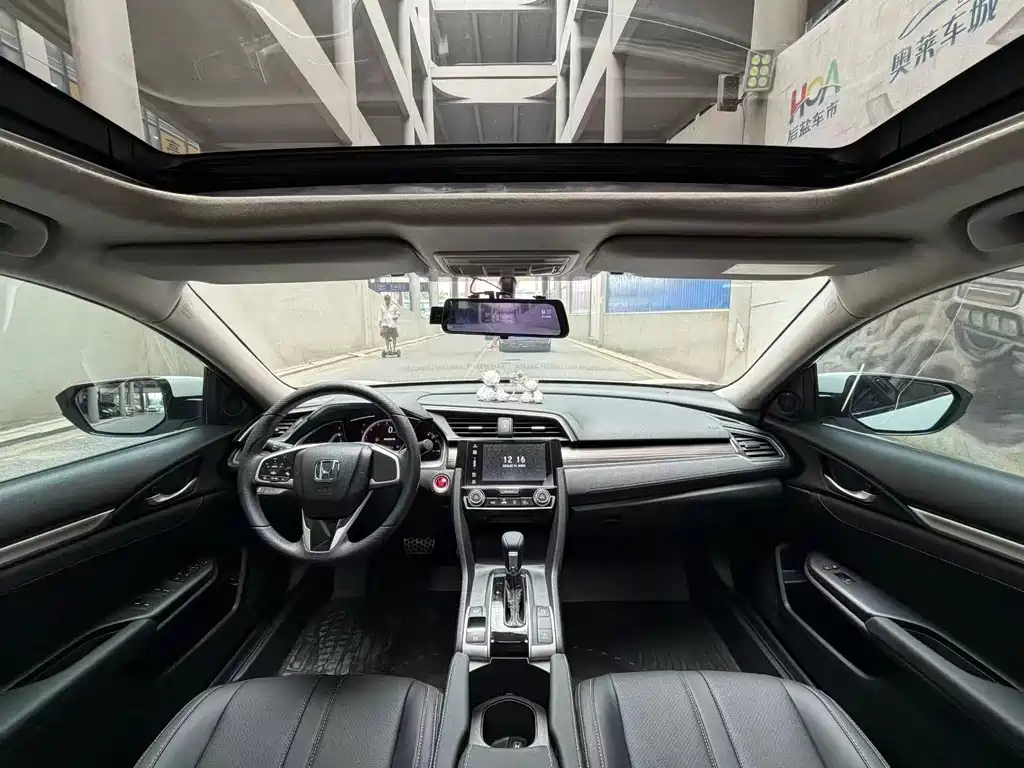 Honda Civic — миниатюра 9