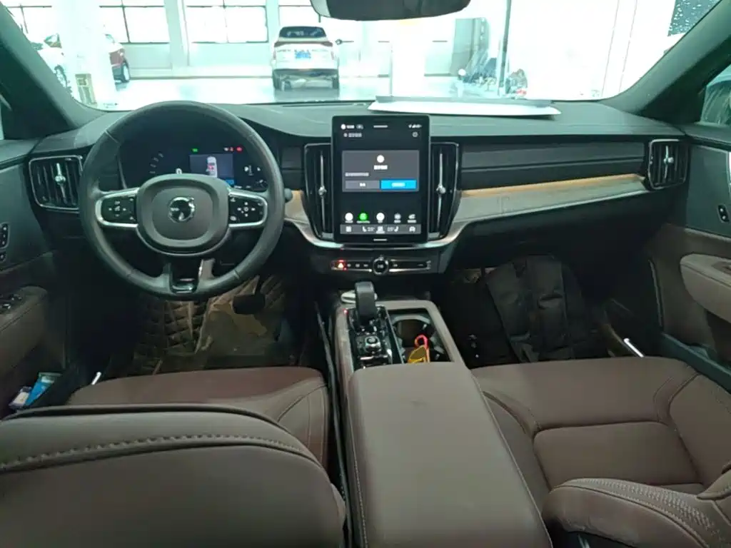 Volvo S90 — миниатюра 10