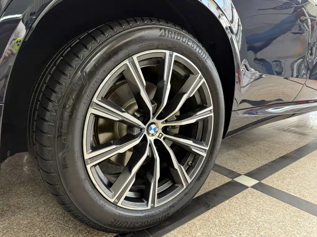 BMW X5 (Import) — миниатюра 23