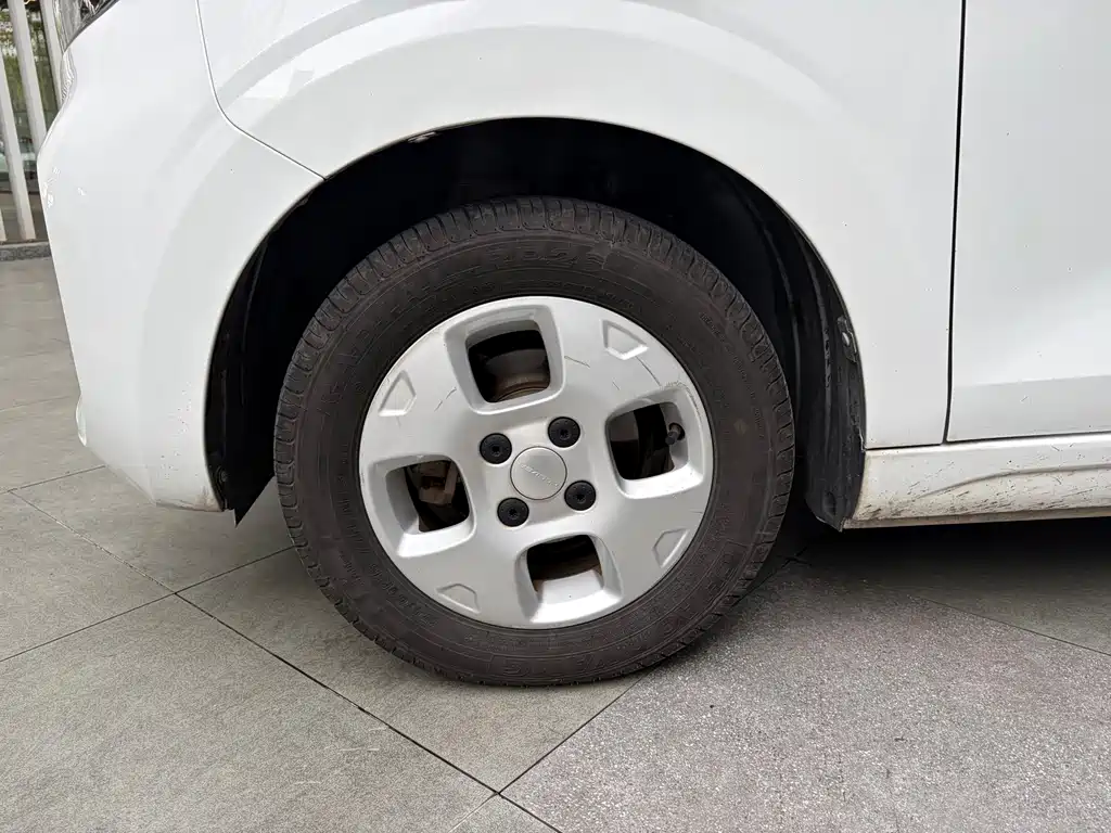 Roewe Clever — миниатюра 4