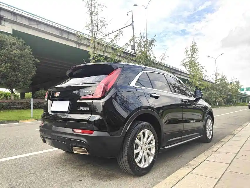 Cadillac XT4 — миниатюра 7