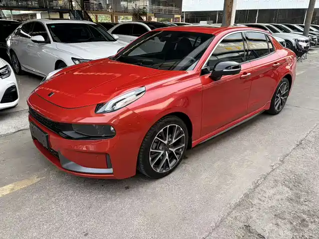 2020 Lynk & Co 03