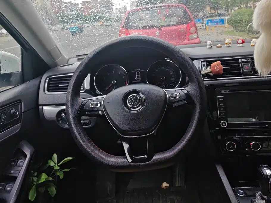 Volkswagen Sagitar — миниатюра 15