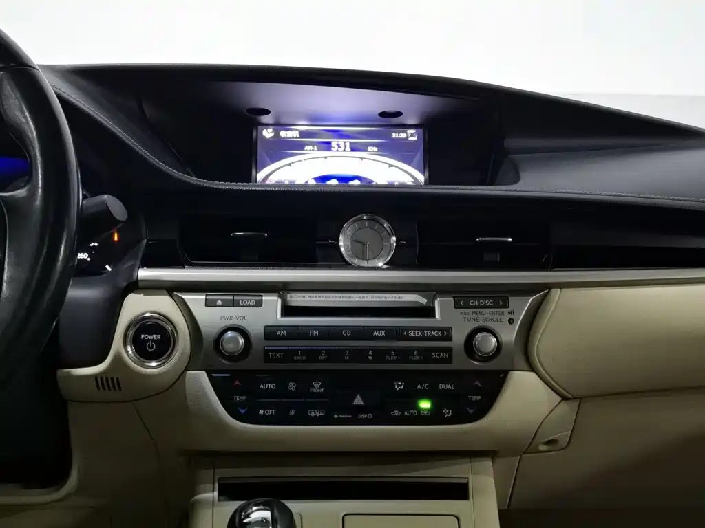 Lexus ES — миниатюра 12
