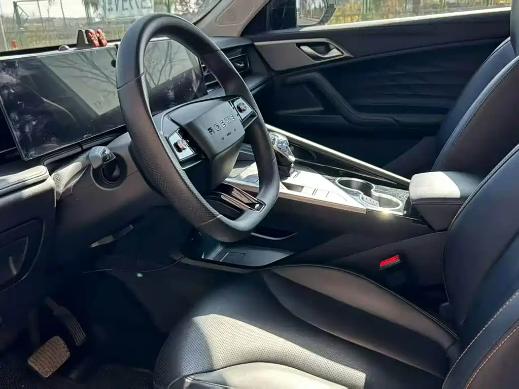Roewe RX5 — миниатюра 4