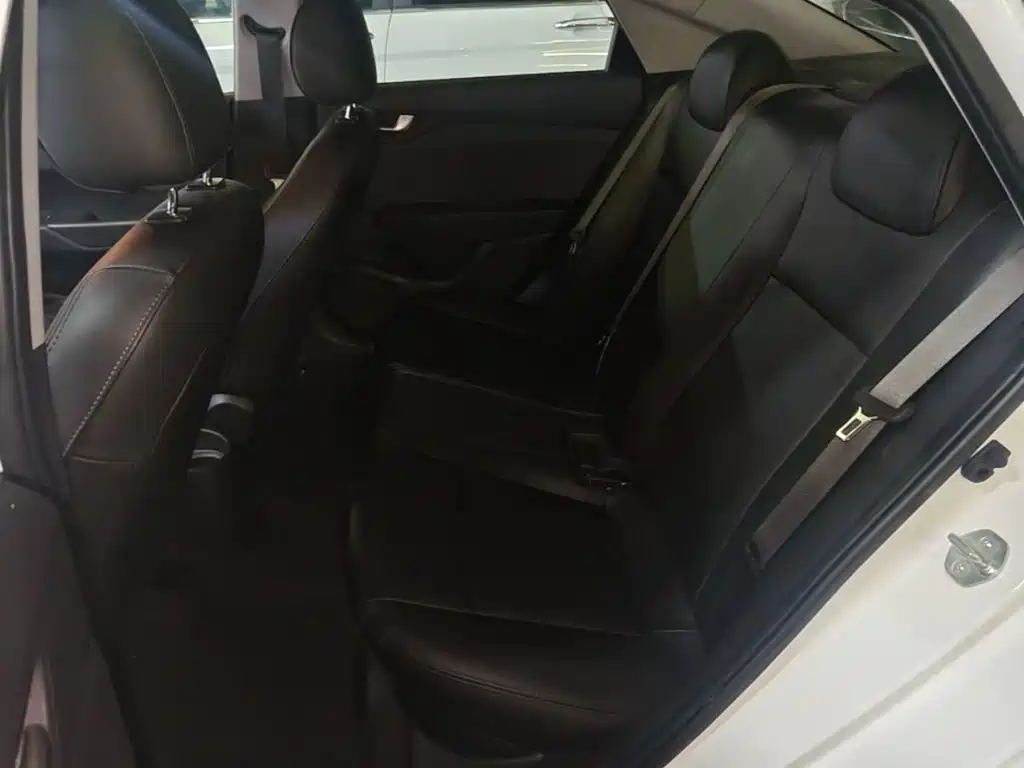 Hyundai Verna — миниатюра 17