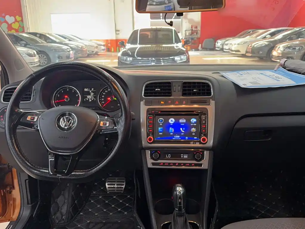 Volkswagen Polo — миниатюра 12
