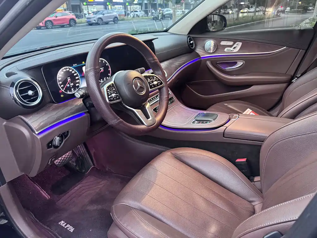 Mercedes-Benz E-Class — миниатюра 4