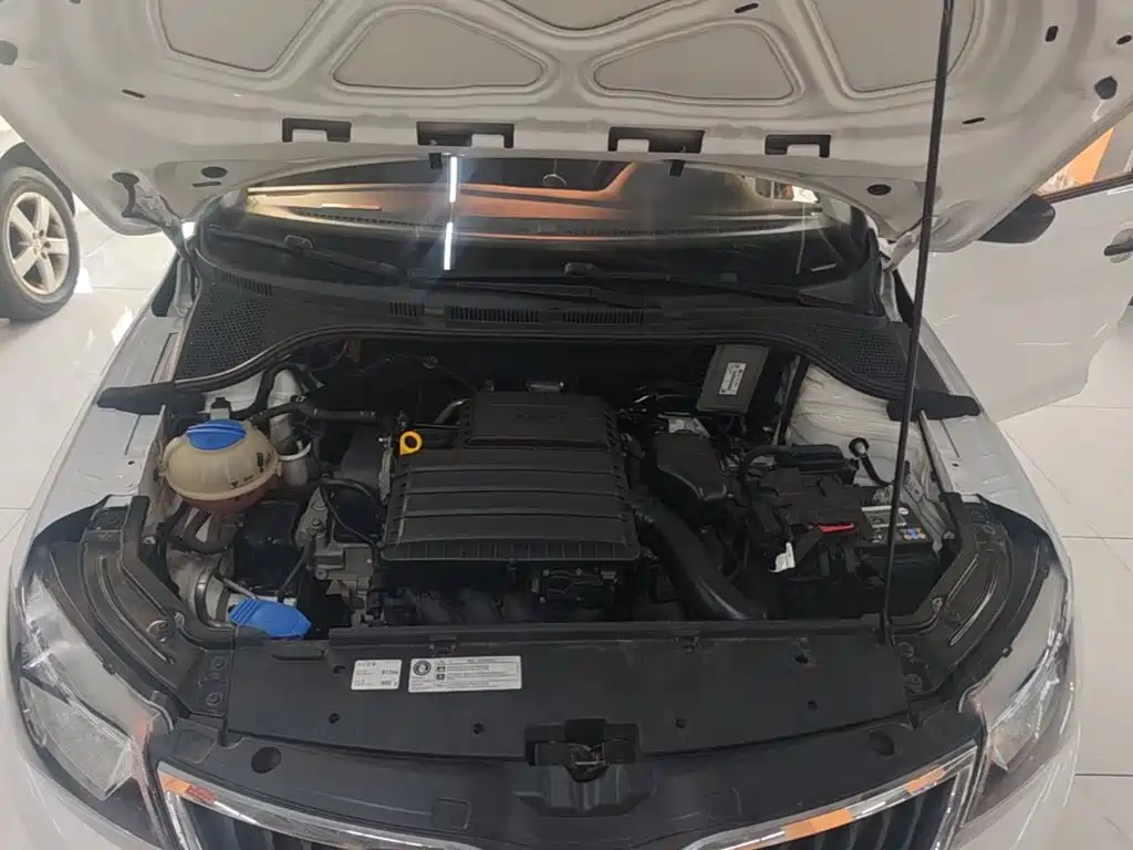 Skoda Rapid — миниатюра 20