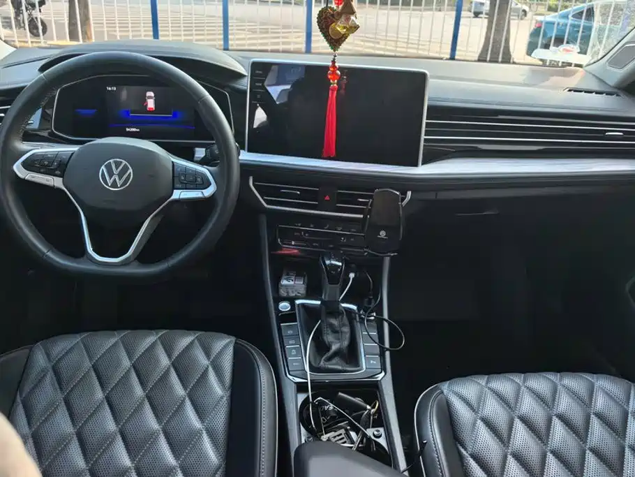 Volkswagen Sagitar — миниатюра 12
