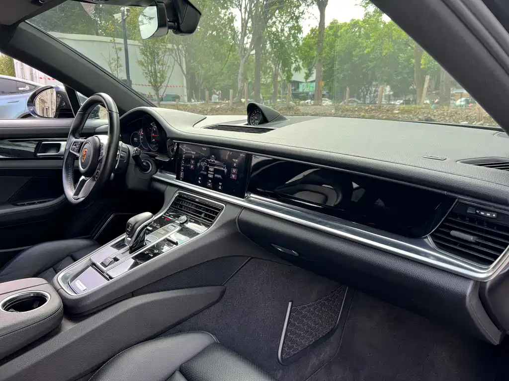 Porsche Panamera — миниатюра 11
