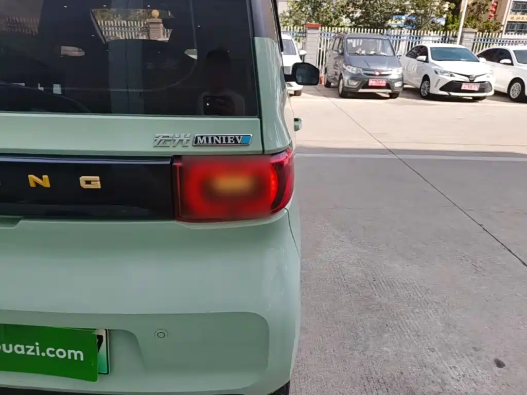 Wuling MINIEV — миниатюра 8