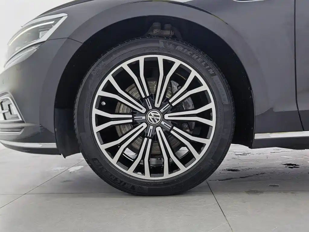 Volkswagen Phideon — миниатюра 17
