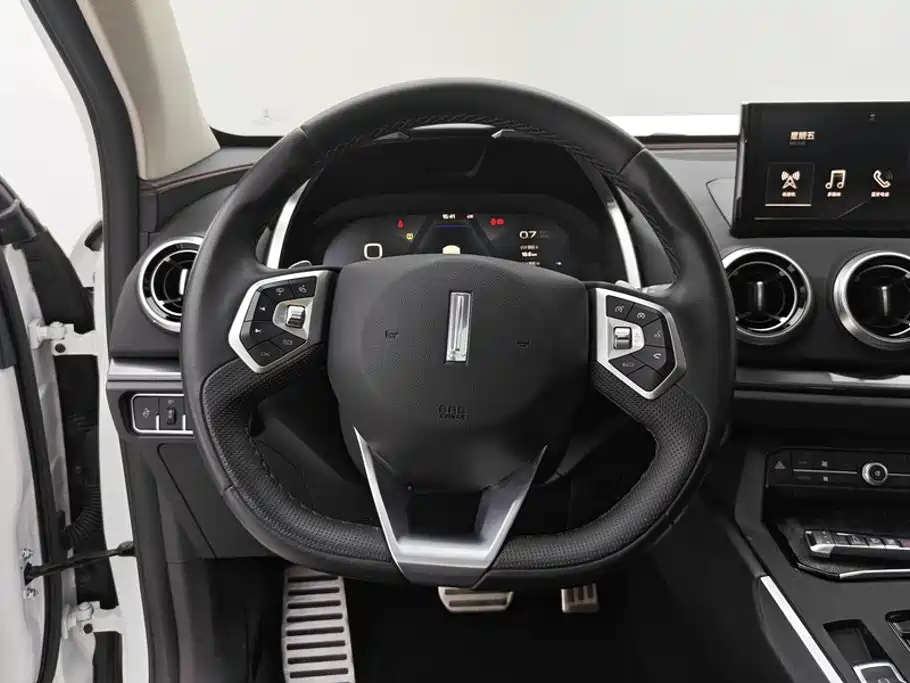Wey Wey VV5 — миниатюра 15