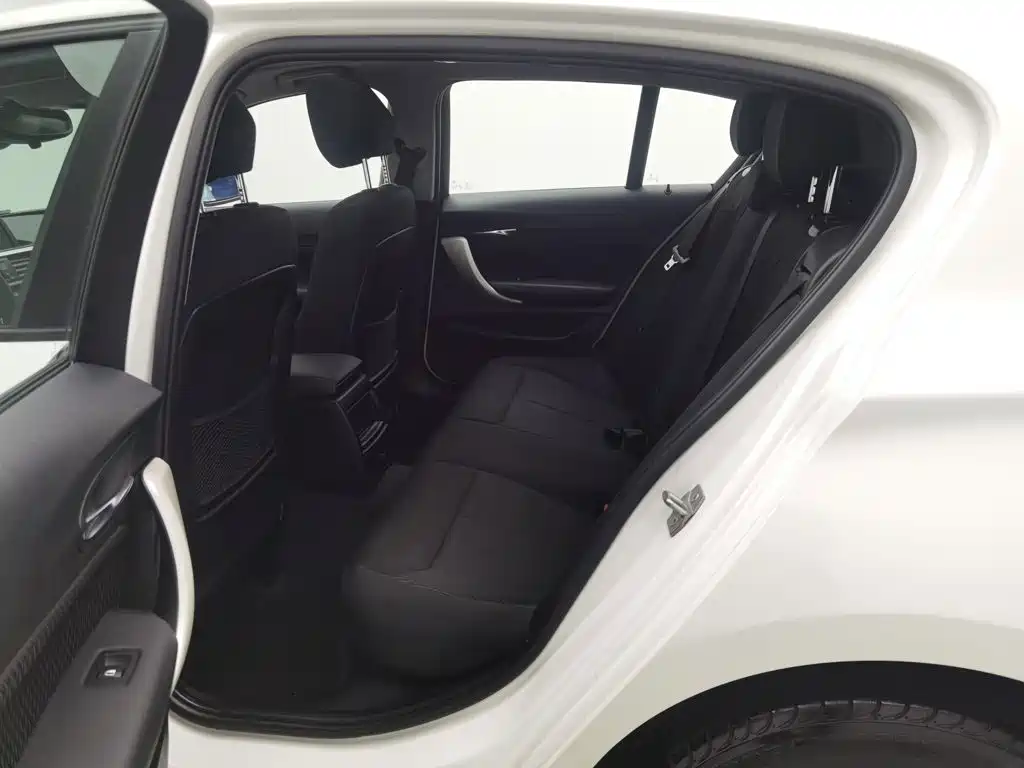 BMW 1 Series (Import) — миниатюра 15