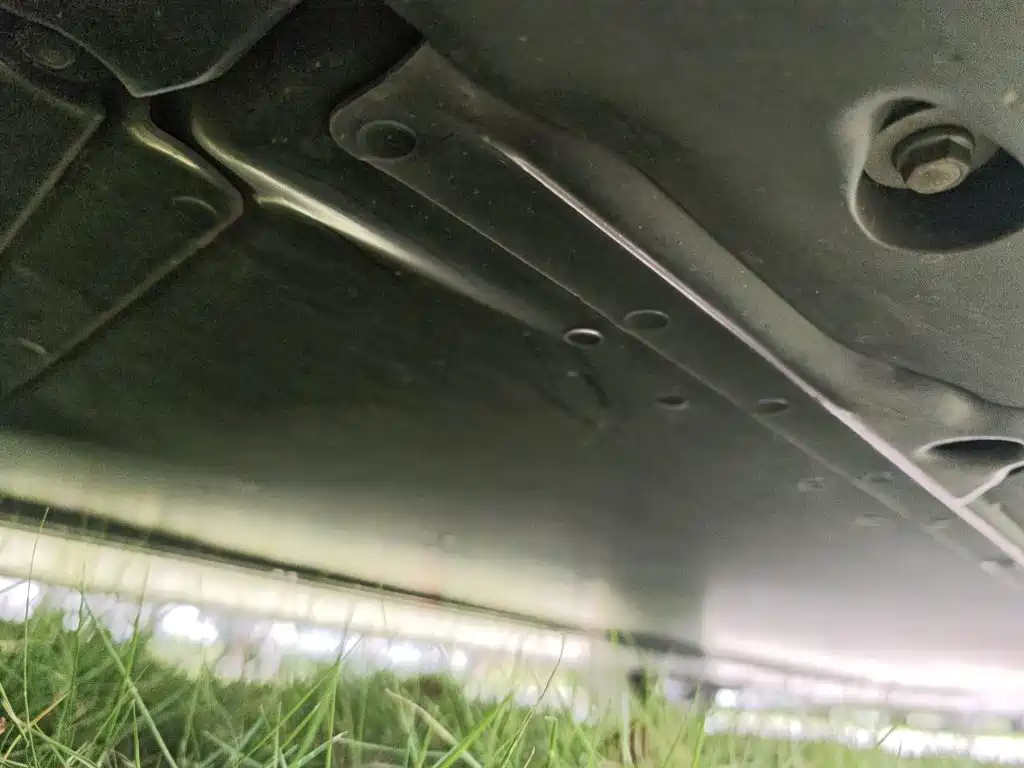 Tesla Model Y — миниатюра 17