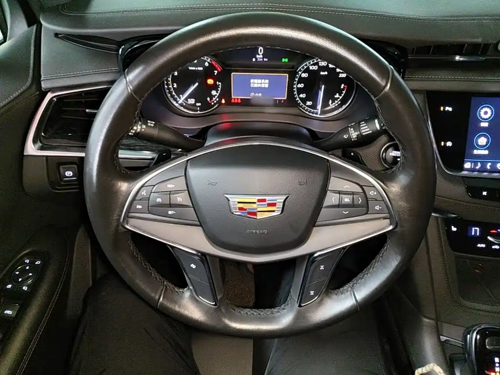Cadillac XT5 — миниатюра 11