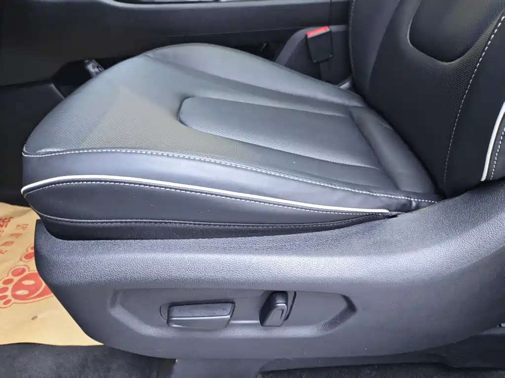 Hyundai Custo — миниатюра 6