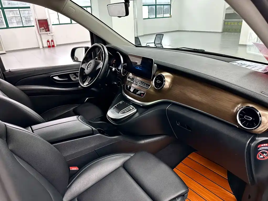 Mercedes-Benz V-Class — миниатюра 5