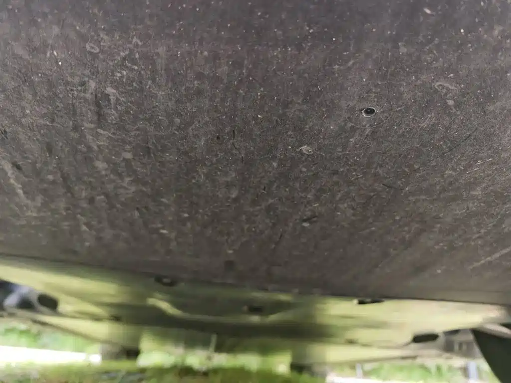 Tesla Model Y — миниатюра 21