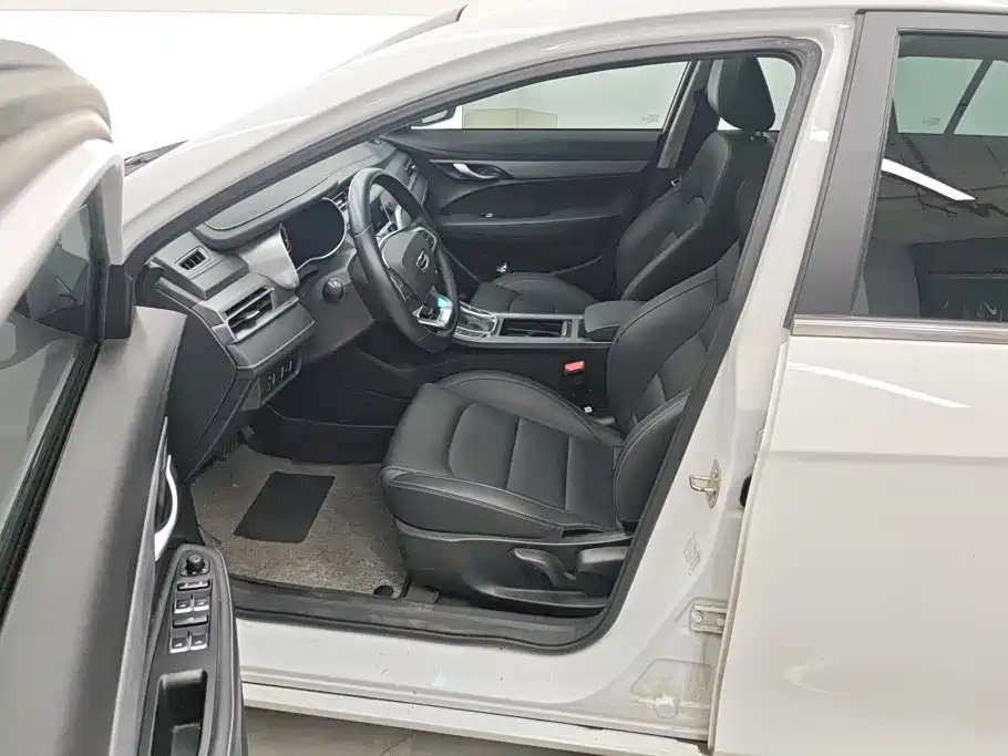 Geely Emgrand — миниатюра 9