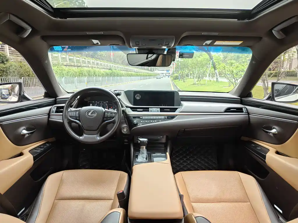 Lexus ES 2018 200 V