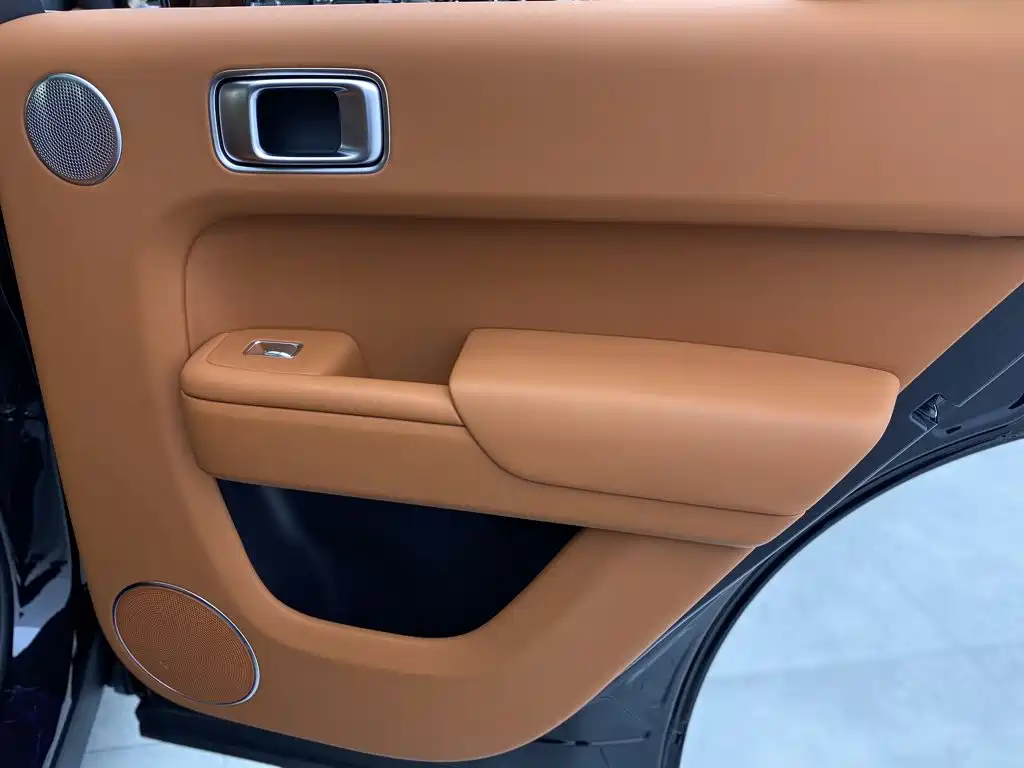 Li Auto Li L8 — миниатюра 35