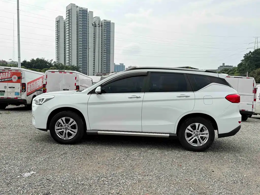 Haval M6 — миниатюра 8