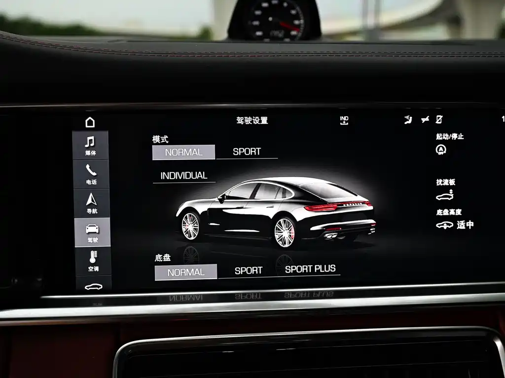 Porsche Panamera — миниатюра 9