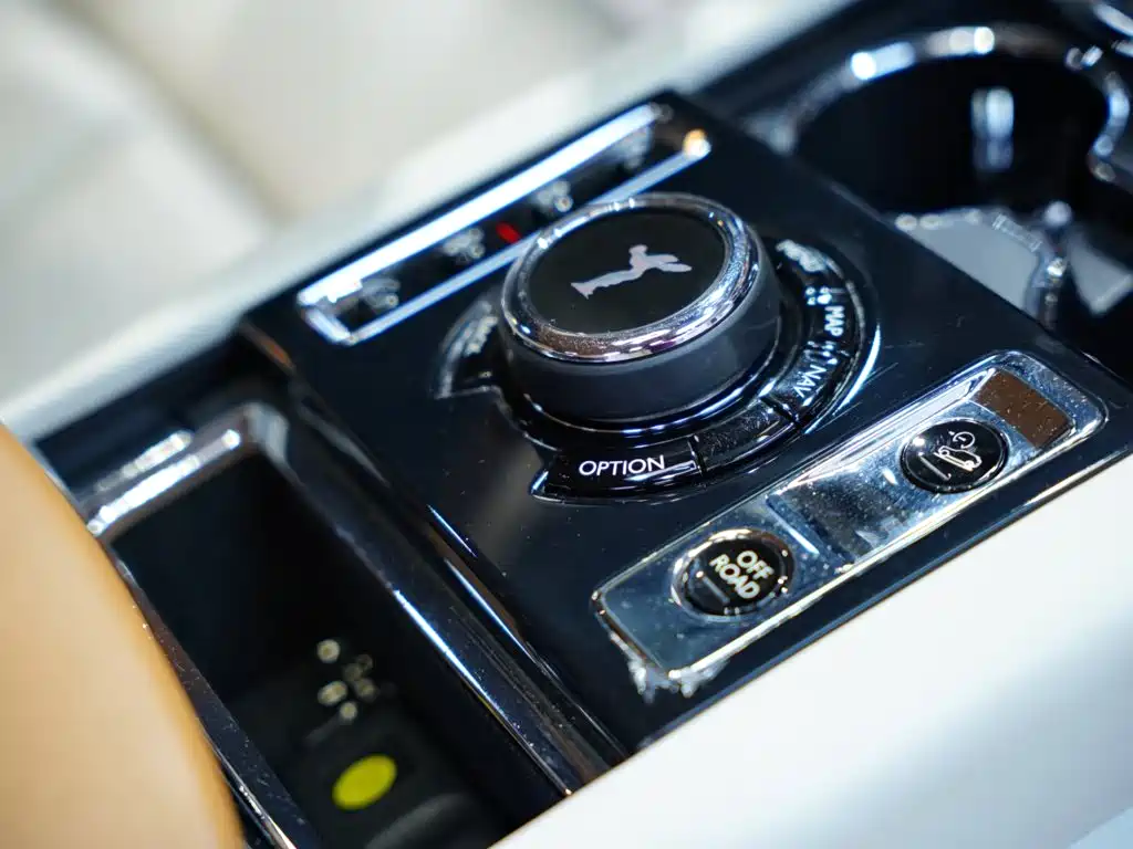 Rolls-Royce Cullinan — миниатюра 51
