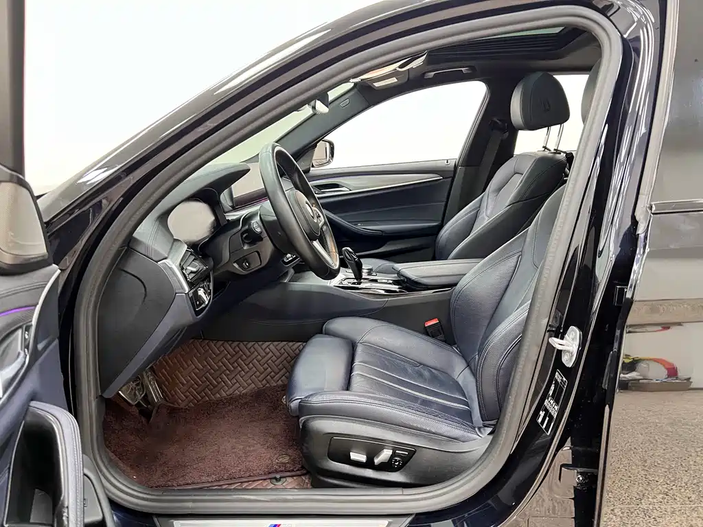 BMW 5 Series (Import) — миниатюра 11