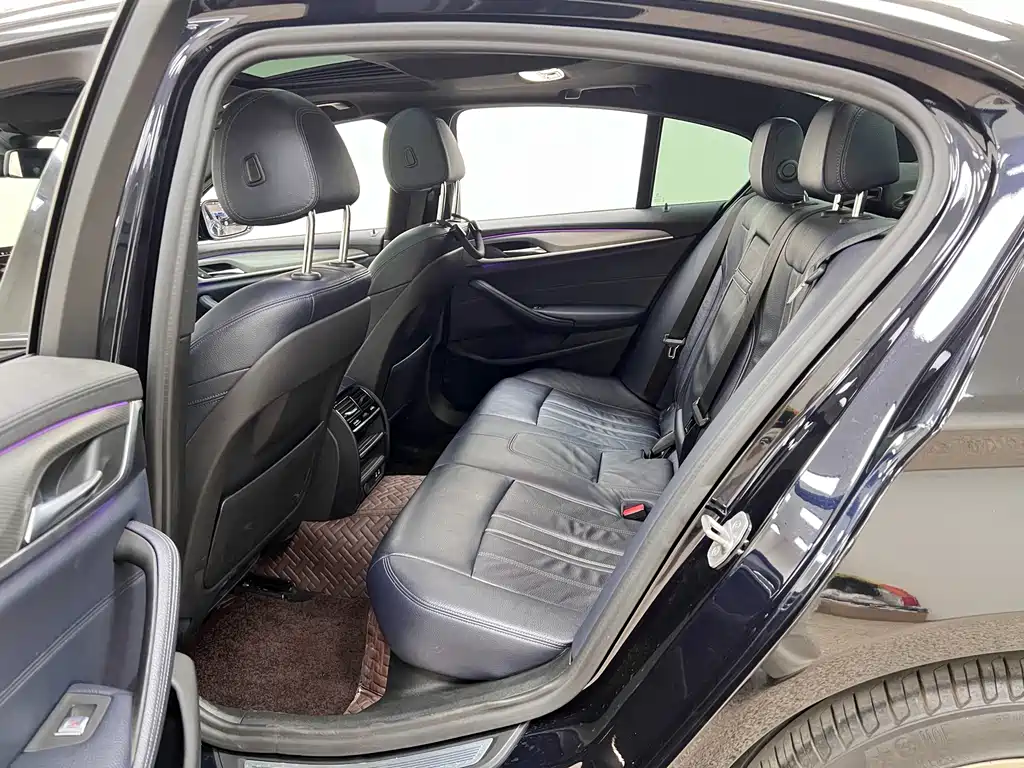 BMW 5 Series (Import) — миниатюра 12