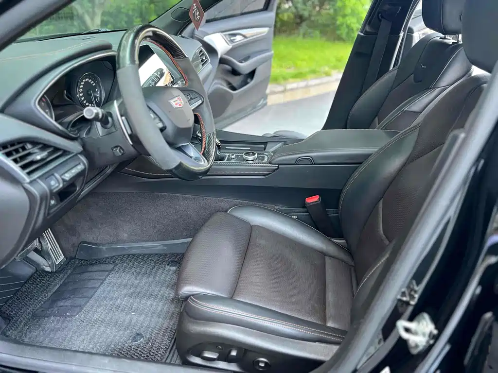 Cadillac CT5 — миниатюра 5
