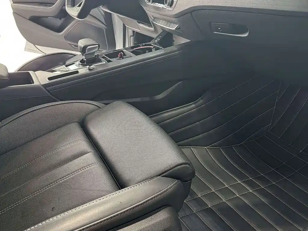 Audi A4L — миниатюра 6