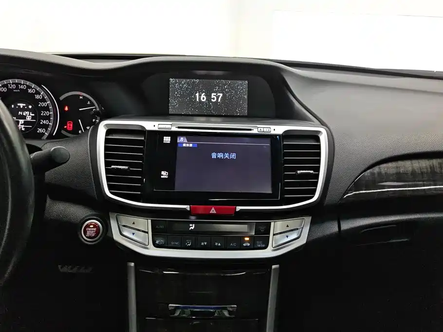 Honda Accord — миниатюра 13